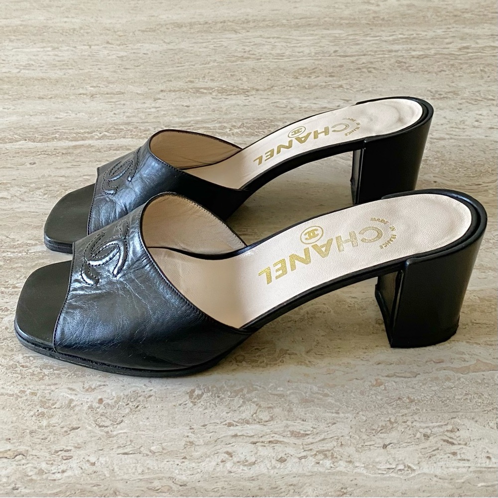 Vintage Chanel CC Mule Block Heel Sandals - Picture 2 of 7